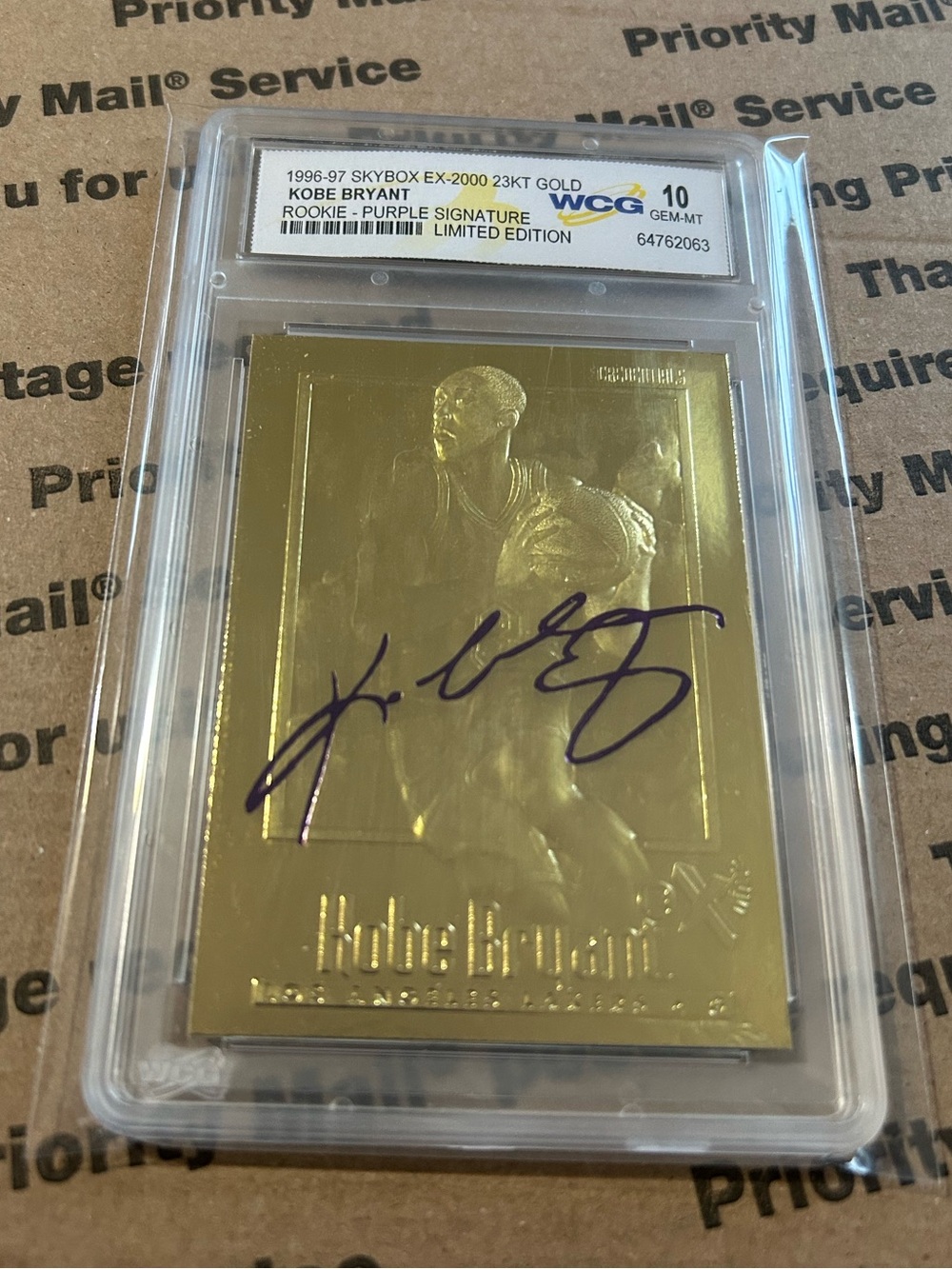 WCG 10 Kobe Bryant ‘97 SkyBox EX-2000 23KT Gold Auto Rookie Graded Card - Picture 2 of 7